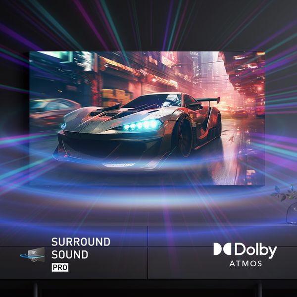 Téléviseur Panasonic TV-65W83AE6 avec son Surround Pro et technologie Dolby Atmos affichant une voiture de course.