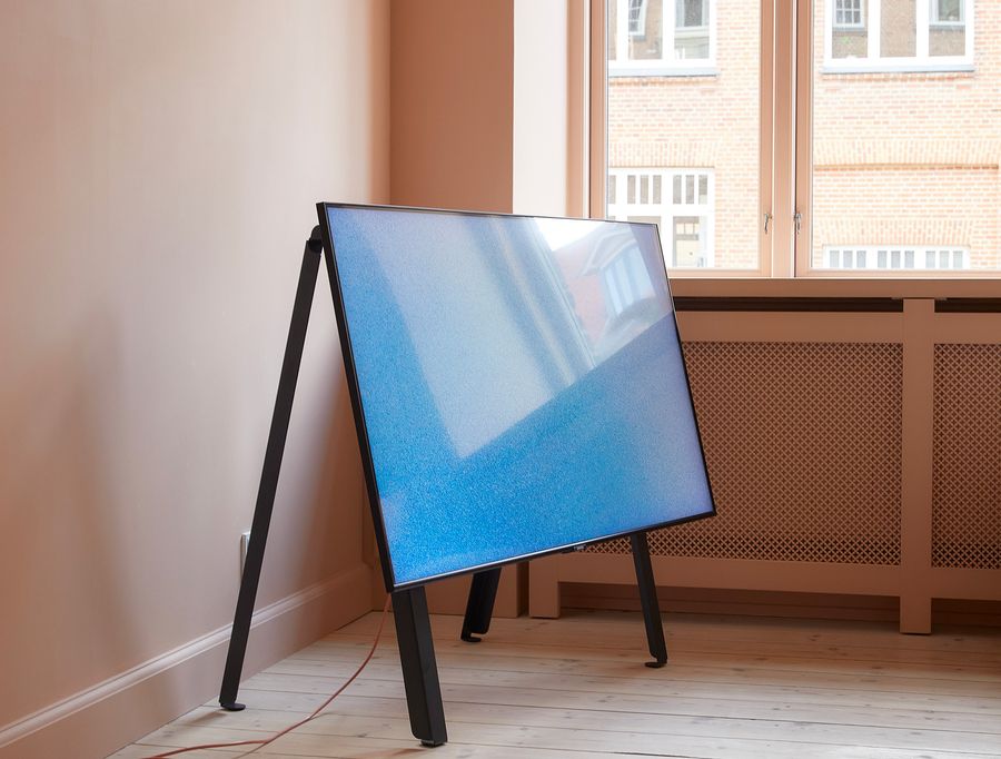 Mise en situation support TV Pedestal A-Frame Mise en situation support TV Pedestal A-Frame