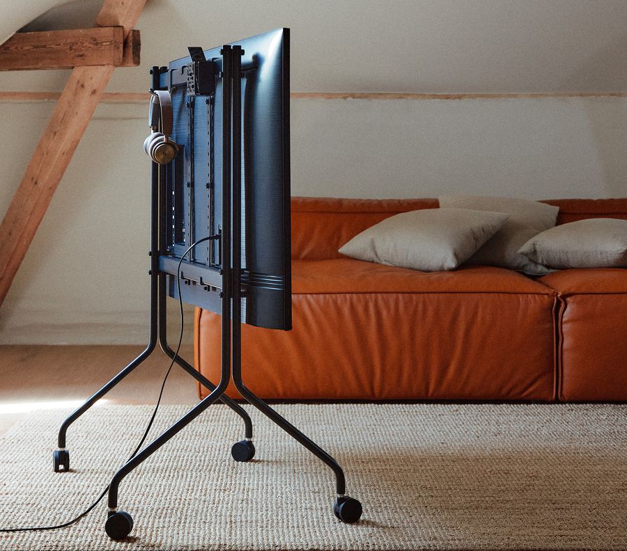 Mise en situation support TV Pedestal Moon Rollin