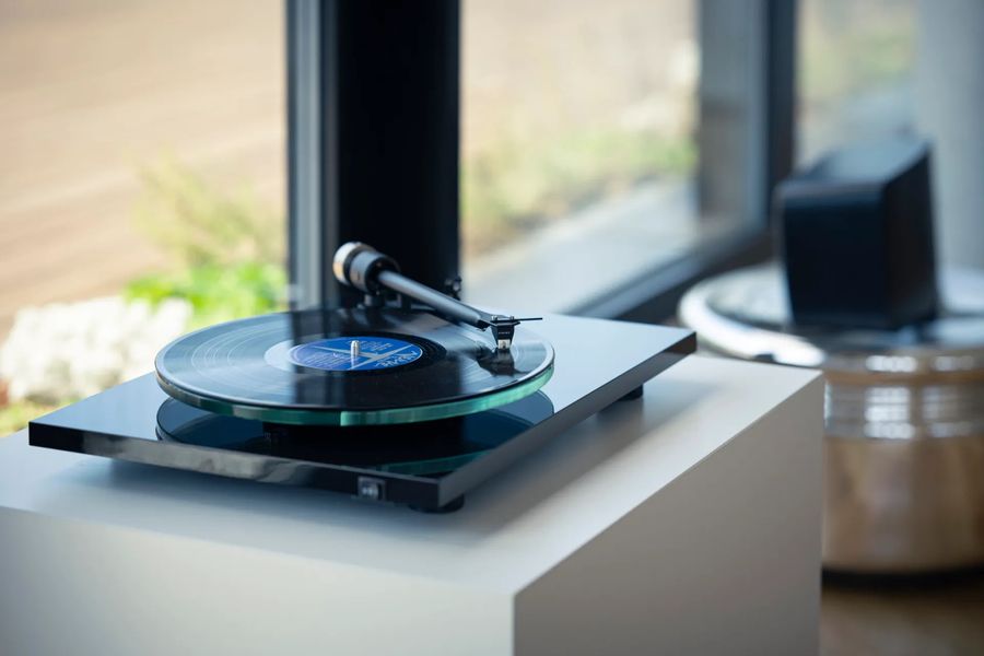 Pro-Ject T2 W compatible multiroom et contrôleur WiFi