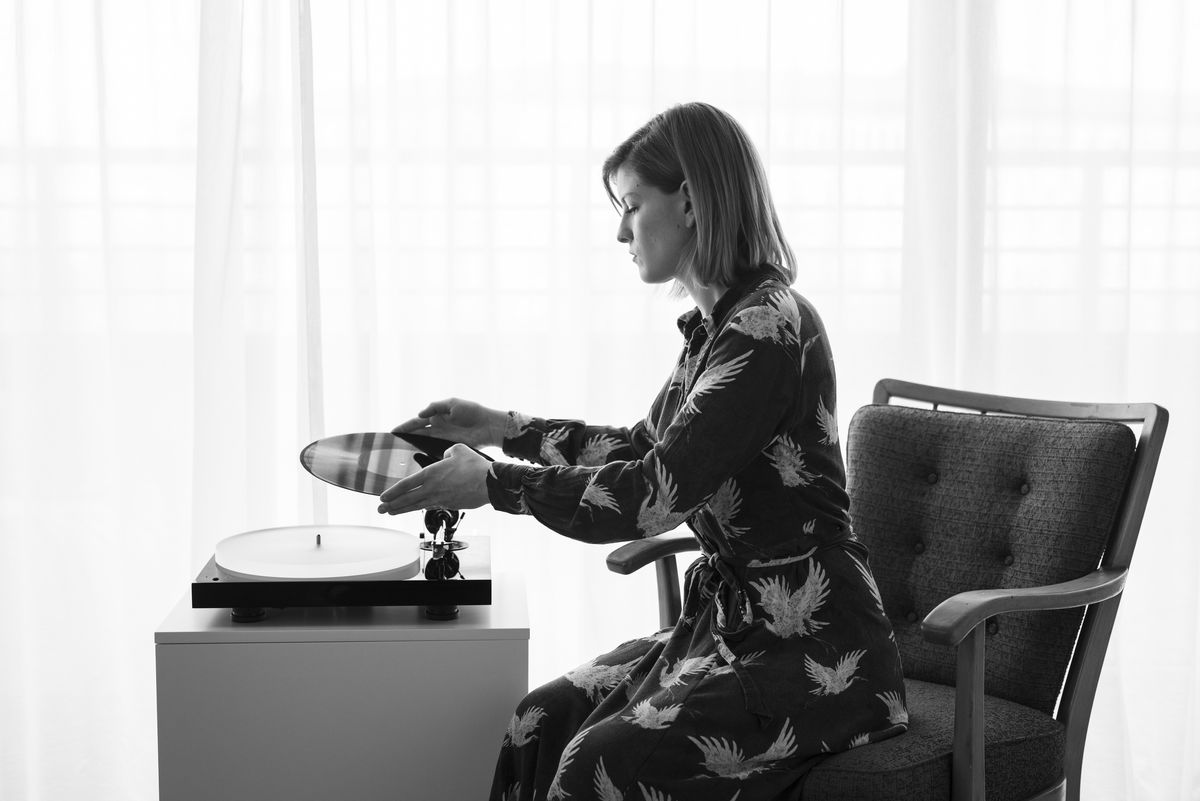 Platine vinyle Pro-Ject X1 B Pick It S2 : mise en situation