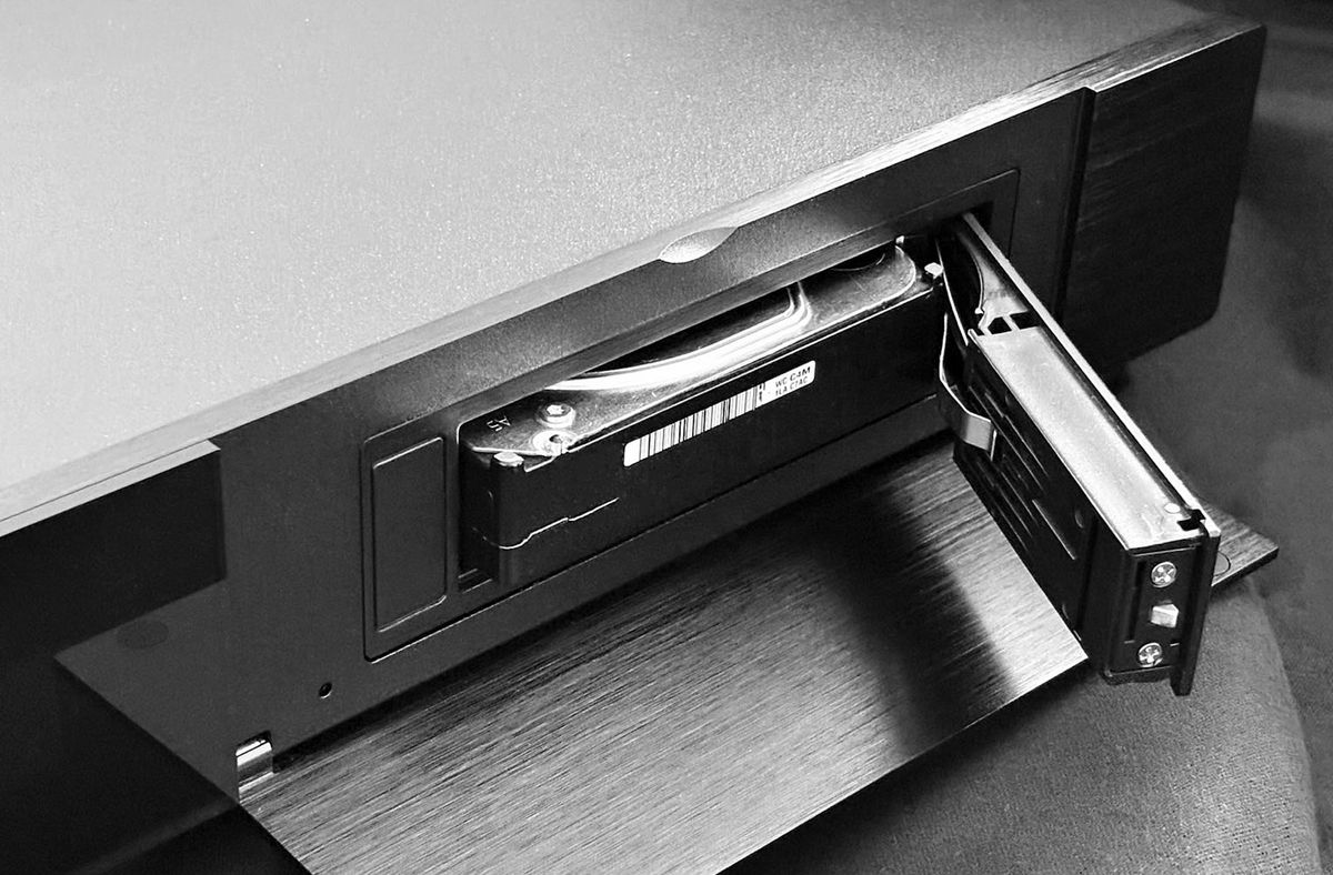 Rack du lecteur Rvolution Player One 8K