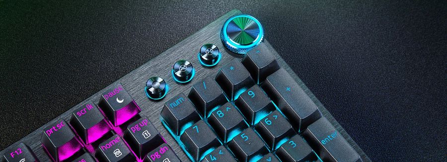 Doté d'une molette multifonctions et de trois boutons programmables, le clavier Razer Huntsman V3 Pro facilite le contrôle des applications multimédia et l'exécution de macros en jeu ou en productivité.
