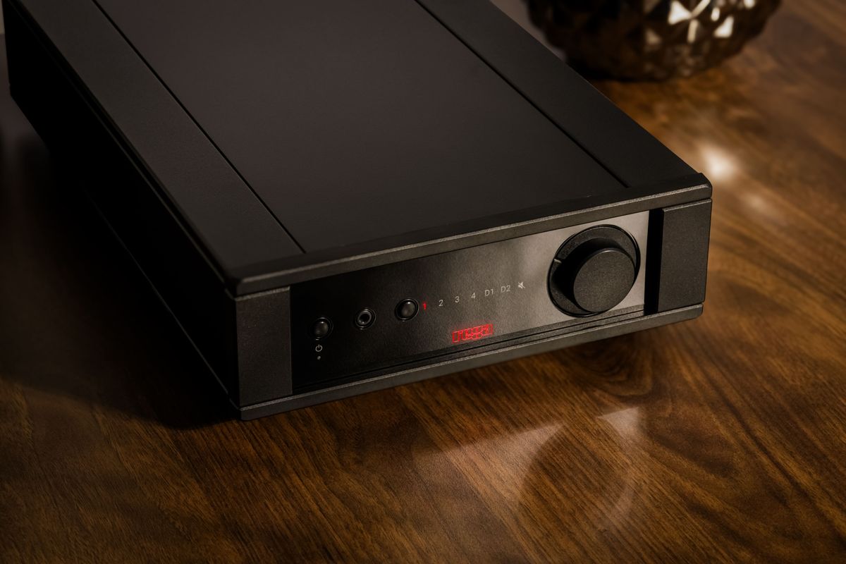 Rega Brio MK7 Noir - Amplis hi-fi stéréo sur Son-Vidéo.com