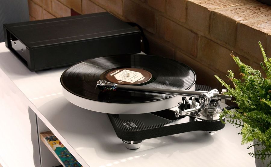 Mise en situation platine Rega Naia Mise en situation platine Rega Naia