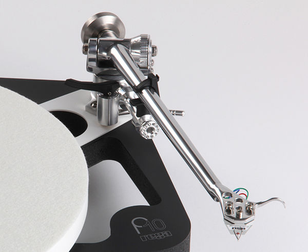 Bras Rega RB3000