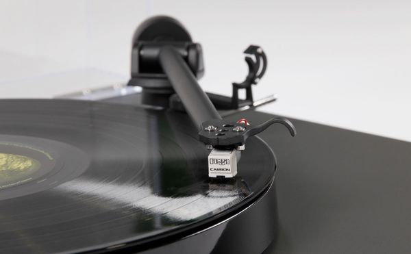 Rega Planar 1 Carbon