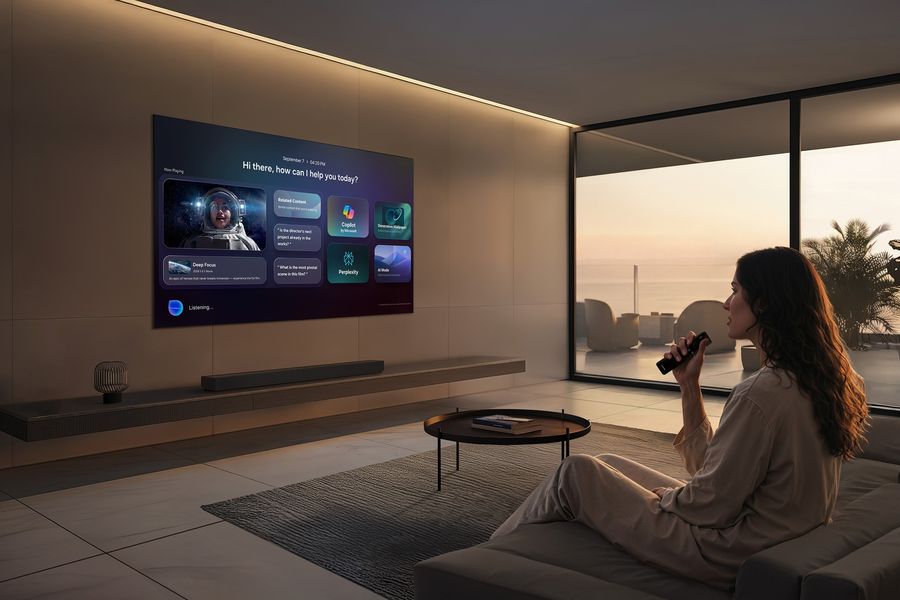 T&eacute;l&eacute;viseur Samsung TQ77S95H OLED 4K 77 pouces avec traitement anti-reflet, processeur IA, compatibilit&eacute; gaming 165 Hz et bo&icirc;tier One Connect.