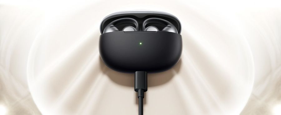 Shokz OpenDots ONE avec recharge sans fil et autonomie jusqu’à 40 heures via l’étui.