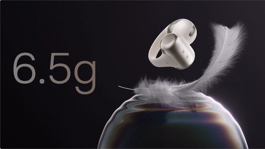 Écouteurs Shokz OpenDots ONE au design boucle d’oreille et poids plume de 6,5 g.