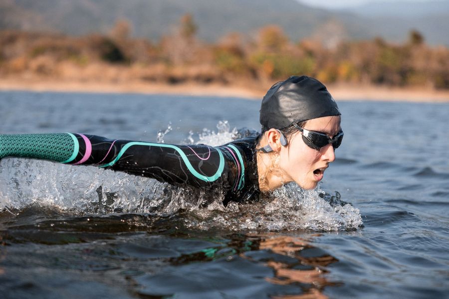 Casque &agrave; conduction osseuse Shokz Open Swim Pro : mise en situation