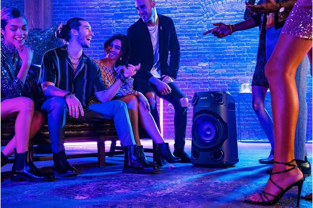 Enceinte de soirée avec grand haut-parleur 