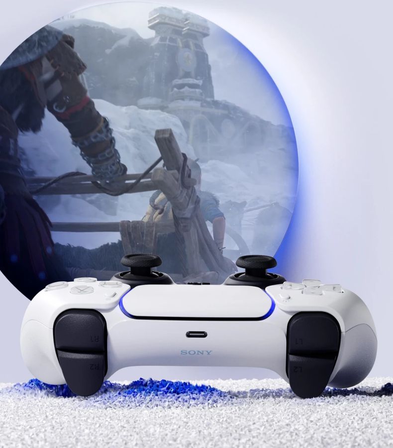 Les gamers profitent de nouvelles sensations grâce à la manette DualSense de la console de jeux PS5 Slim Édition Digitale. La manette DualSense de la PS5 Slim Édition Digitale offre de nouvelles sensations aux joueurs.