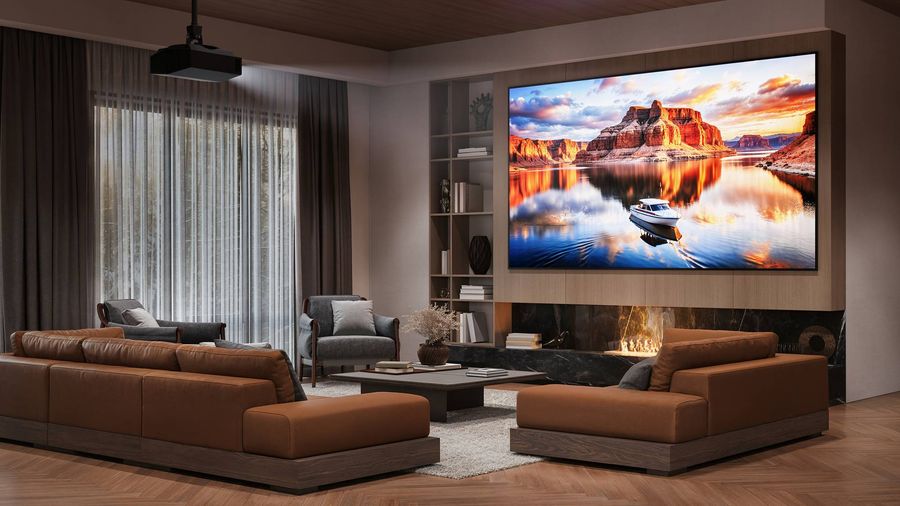 Projecteur laser 4K Sony Bravia Projector 7 Salon moderne avec un projecteur laser 4K natif Sony Bravia Projector 7 affichant une image haute définition sur grand écran.