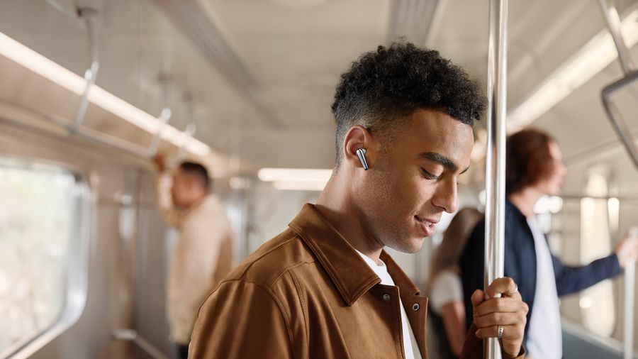 Écouteurs Soundcore Liberty 4 Pro avec réduction de bruit et design confortable pour usage quotidien.