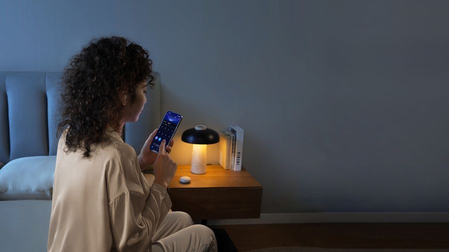 Écouteurs Soundcore Sleep A20 avec mémoire intégrée pour écouter des sons relaxants sans Bluetooth.