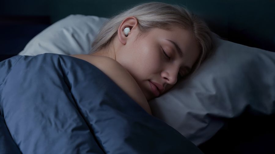 Écouteurs Soundcore Sleep A30 avec réduction de bruit active pour un sommeil confortable.