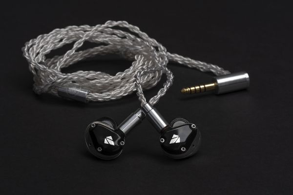 Mise en situation Spear Labs Triton 1