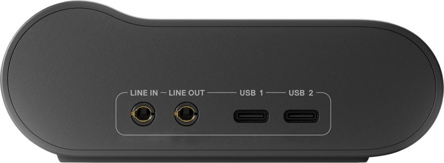 La nouvelle version du GameDAC du SteelSeries Nova Pro Wireless (PlayStation et PC) propose une connectivité avancée, compatible avec de nombreux appareils grâce au Bluetooth, au RF 2,4 GHz, à l’USB et au mini-jack. En plus d’optimiser le son, il agit comme un mélangeur audio et une station de charge pour la seconde batterie, assurant ainsi une autonomie ininterrompue.