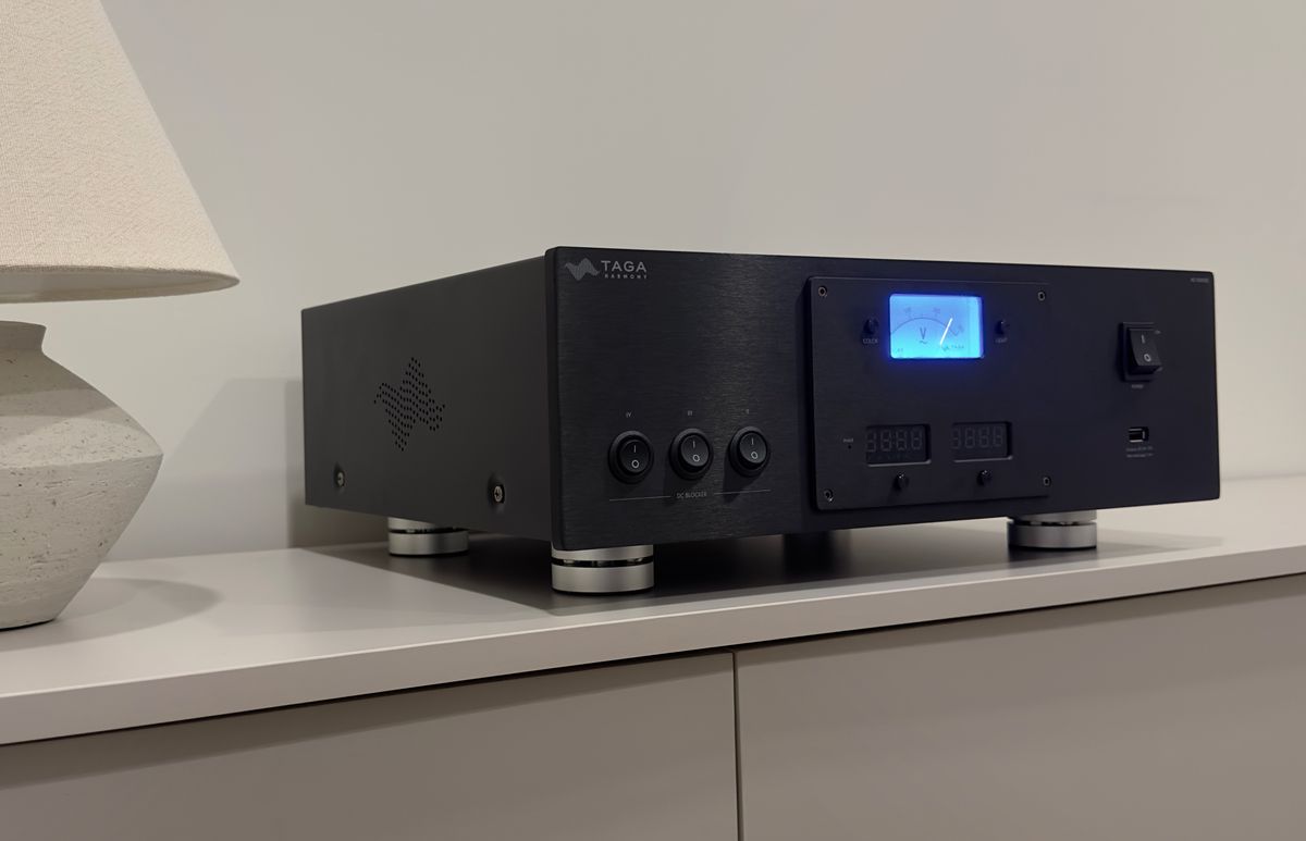 Taga Harmony  PC-10000DC