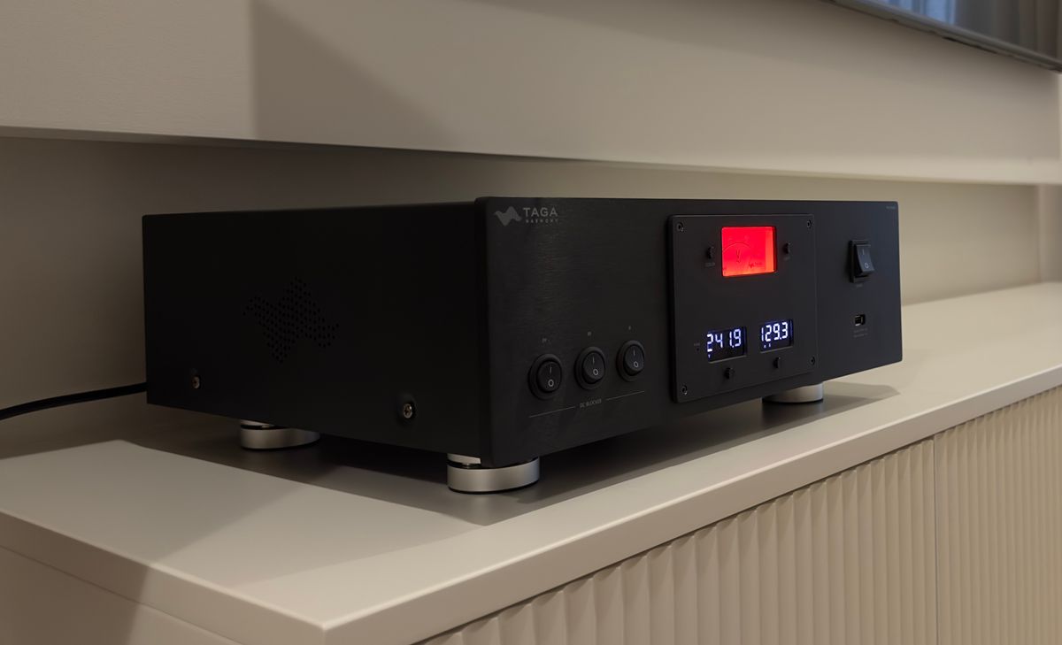 Taga Harmony  PC-10000DC