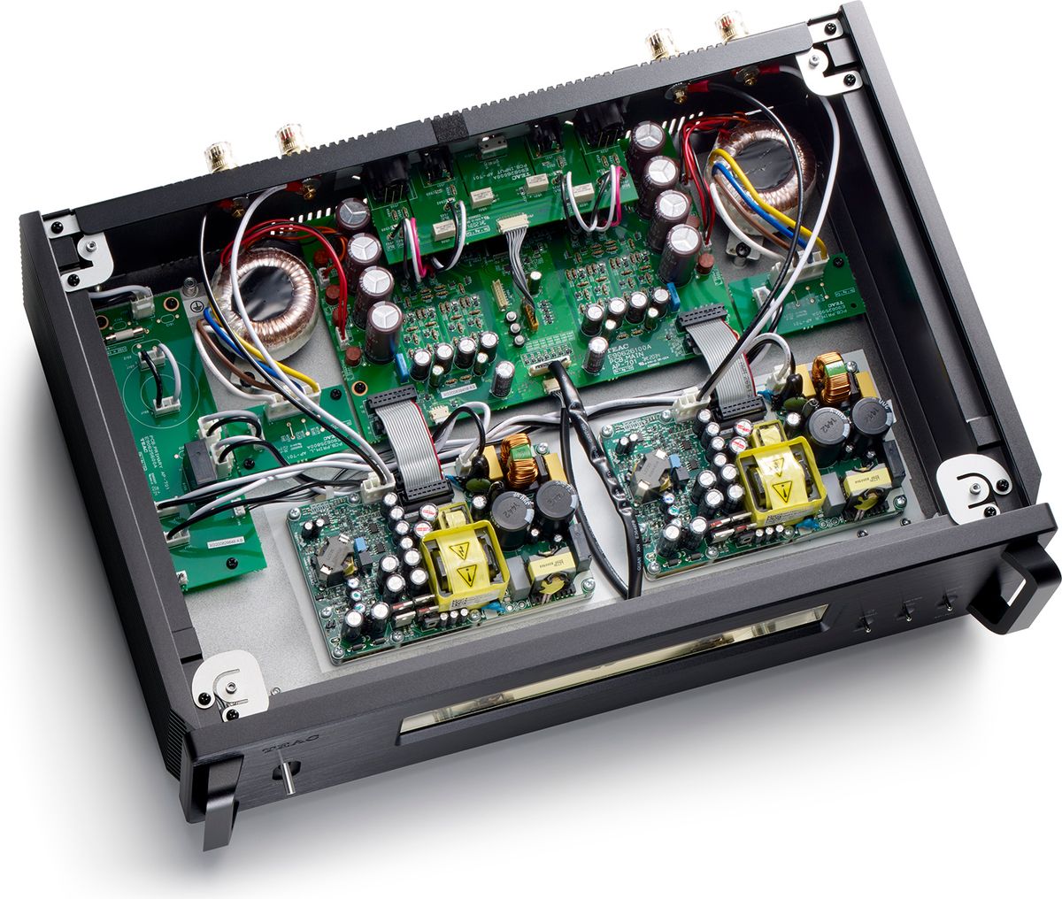 L'amplification Hypex Ncore de l'ampli de puissance TEAC AP-701 est capable de délivrer 2 x 260 W.