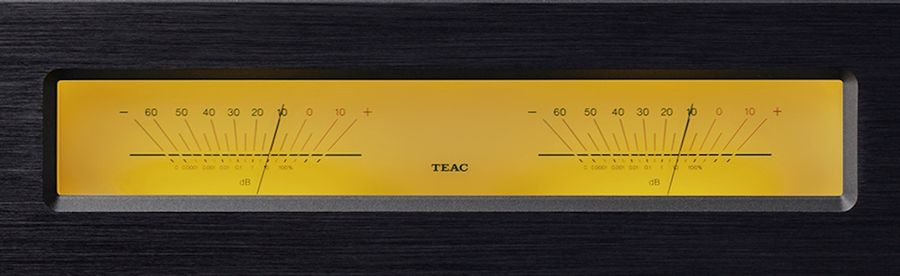 Signature de la gamme, les vumètres de l'ampli TEAC AP-701 lui assurent un look vintage.