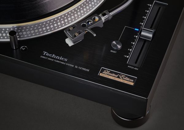 Technics SL-1210GAE limited edition