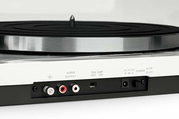 Thorens TD-201 TP71 detail pr&eacute;ampli