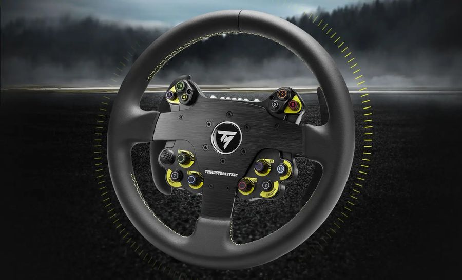 Le volant de simulation auto Thrustmaster EVO Racing 32R Leather est compatible PC et consoles.
