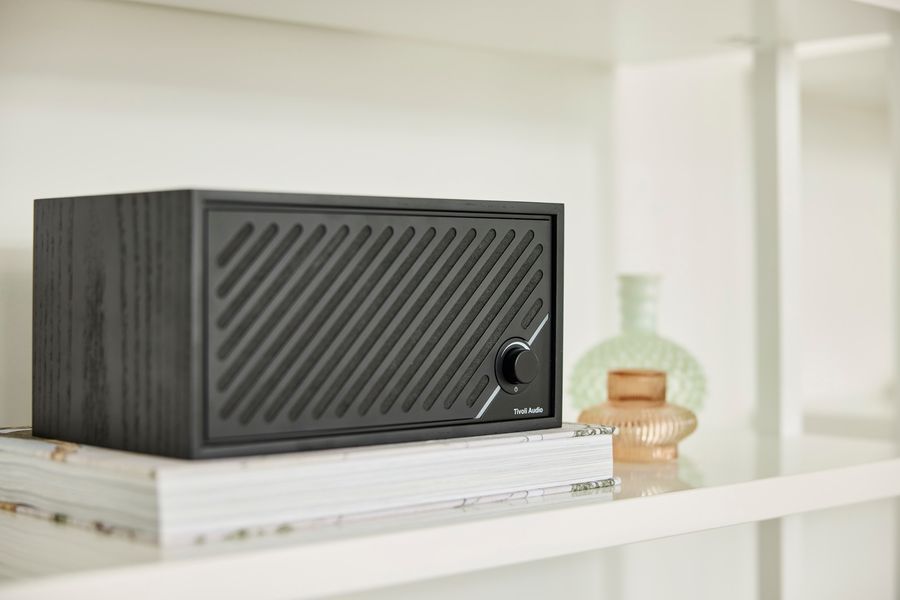 Vue de 3/4 gauche sur une étagère