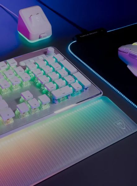 L'éclairage LED du tapis de souris LED Turtle Beach Sense AIMO XXL permet une intégration parfaite dans n'importe quel setup gaming.