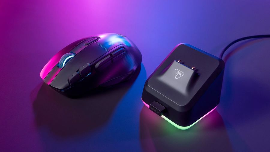 La souris gamer sans fil Turtle Beach Kone XP Air arbore des LEDs RGB pour une int&eacute;gration parfaite dans n'importe quel setup gaming.