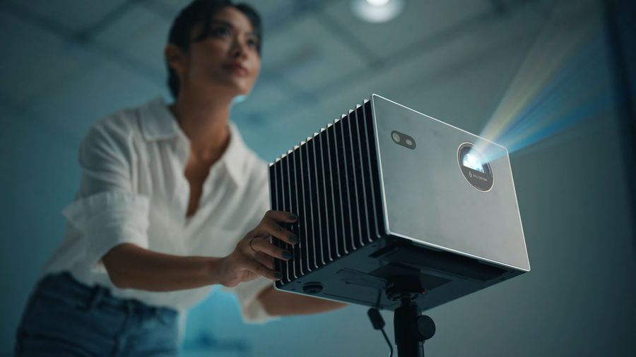 Le vidéoprojecteur Valerion VisionMaster Max 4K UHD peut projeter une image allant jusqu'à 300" (762 cm) en diagonale.