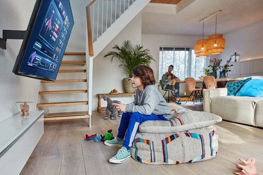 Support TV mural Vogel's TVM 3225 : mise en situation 