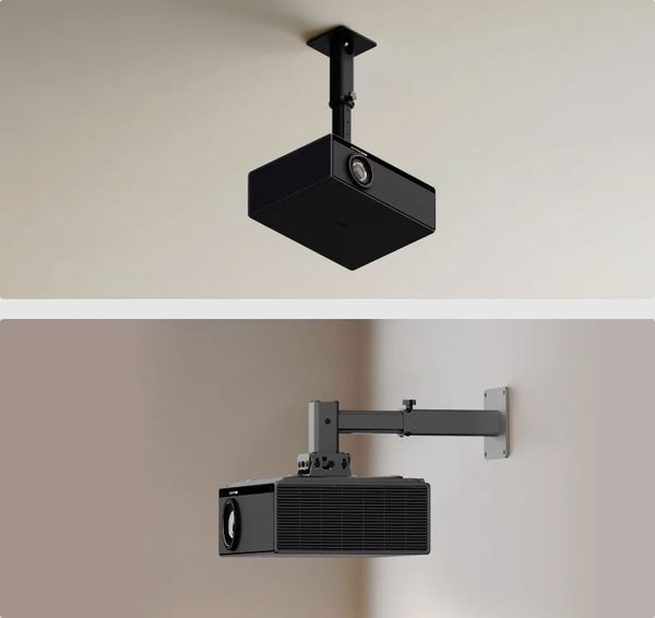 Support de projecteur Xgimi pour projecteur Xgimi Titan illustr&eacute; en montage plafond et en montage mural.