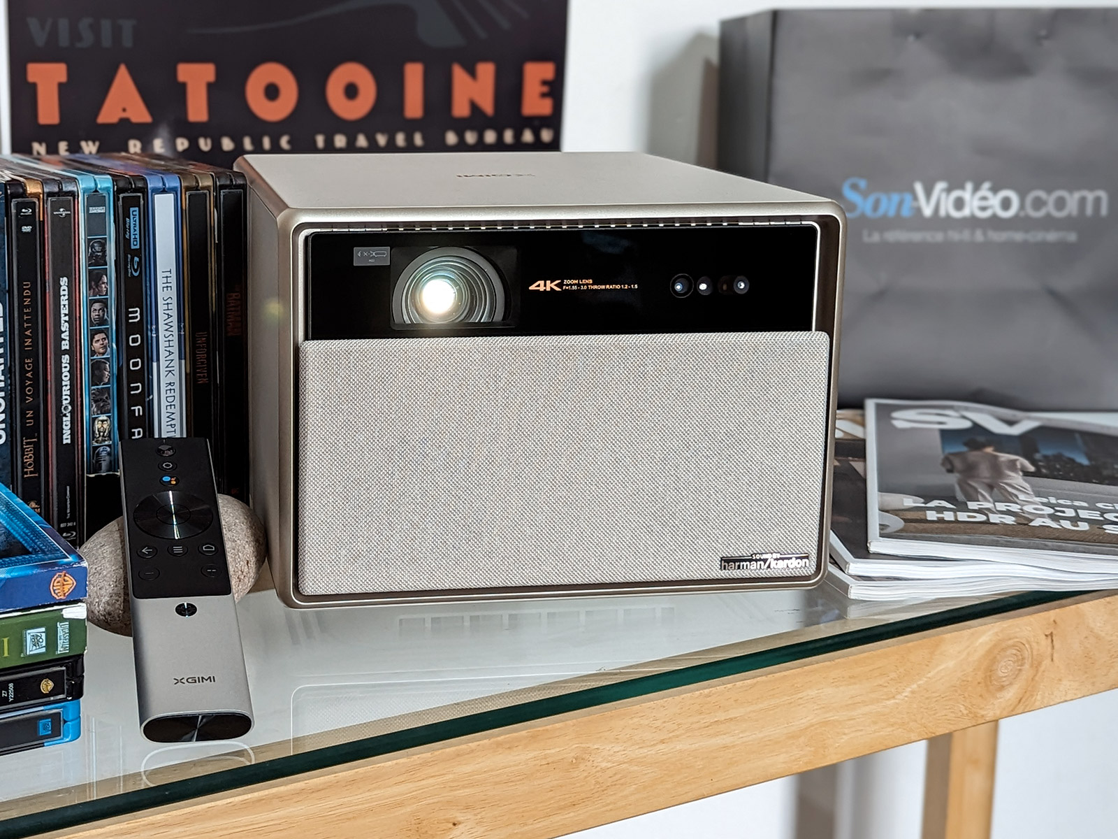 Le vidéoprojecteur Xgimi Horizon Ultra UHD 4K au design premium projette une image HDR jusqu’à 5 mètres avec audio Harman Kardon intégré.