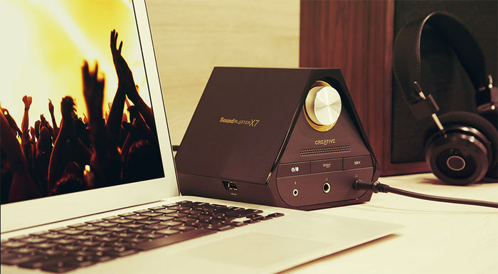 Creative Sound Blaster X7 : DAC USB 24/192, ampli 2 x 20 watts