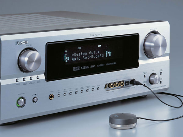 Microphone de calibration automatique d'un ampli home-cinéma