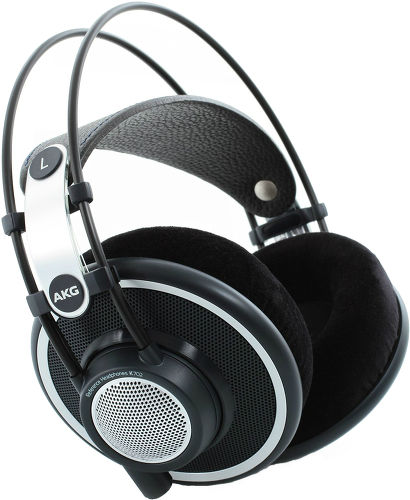 AKG K702