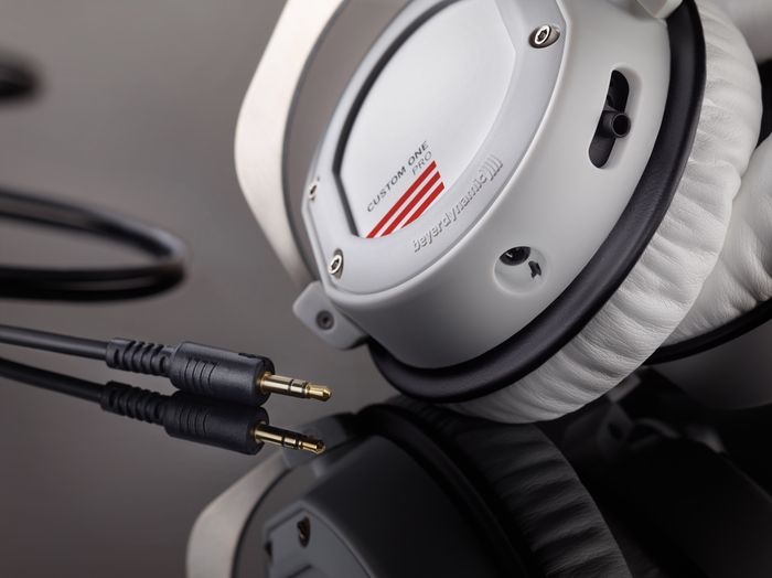 Beyerdynamic Custom One Pro Plus