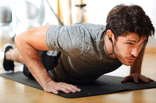 Nuforce BE Sport3 Noir lifestyle