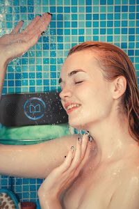 Monster Superstar BackFloat