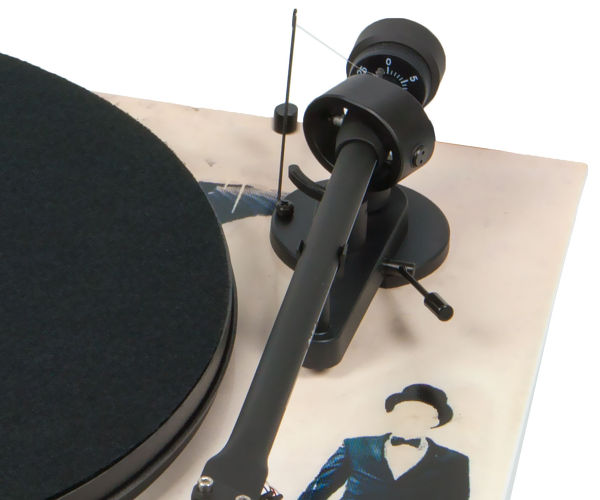 Pro-Ject Essential Demon : vue de détail