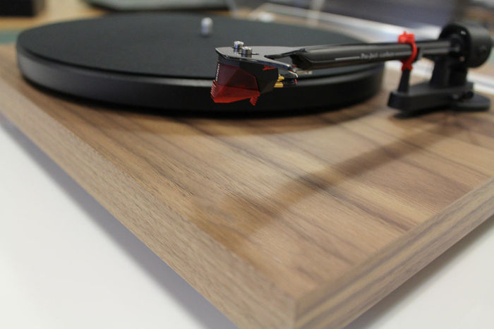 Pro-ject Heritage Debut Carbon (DC)