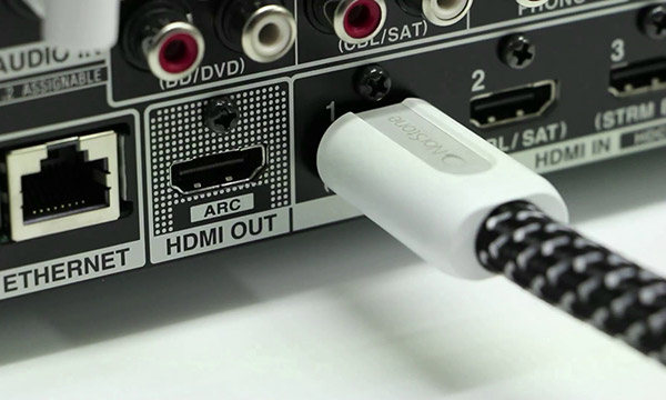 Comment associer un vidéoprojecteur à un ampli home-cinéma et un lecteur Blu-ray ?