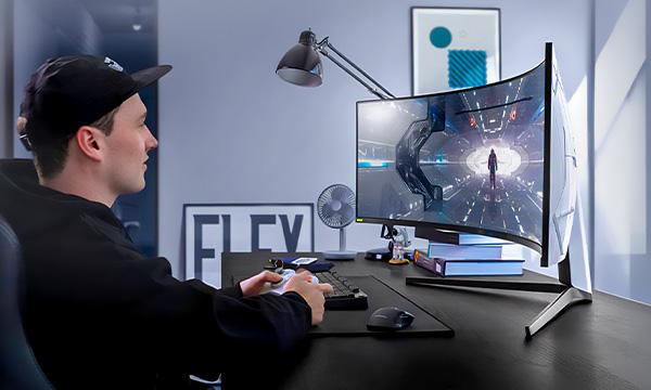 Écrans incurvés : tout comprendre sur la courbure des moniteurs