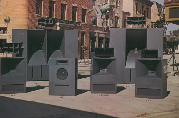 Espace marque Altec Lansing : enceintes Voice of the Theatre Espace marque Altec Lansing : enceintes Voice of the Theatre