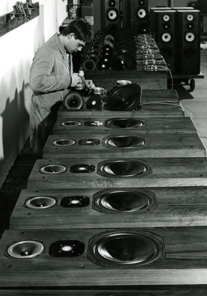 L'usine Focal-JMLab dans les années 70