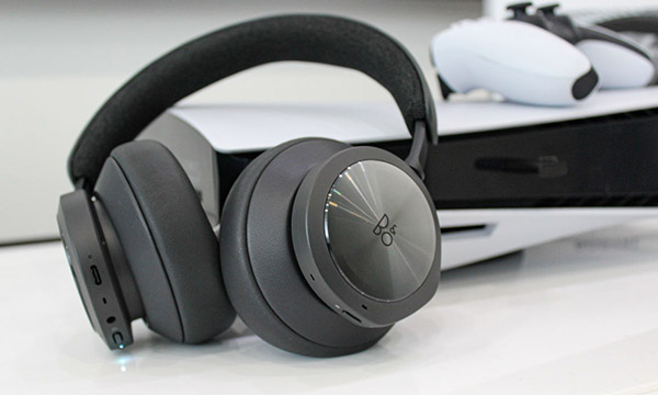                                                                             Test :
                                                                        Bang & Olufsen Beoplay Portal PS5/PC
                                